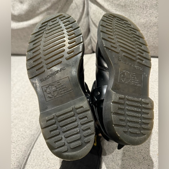 Dr Martens Wincox Smooth Leather Buckle Boots - Picture 5 of 11